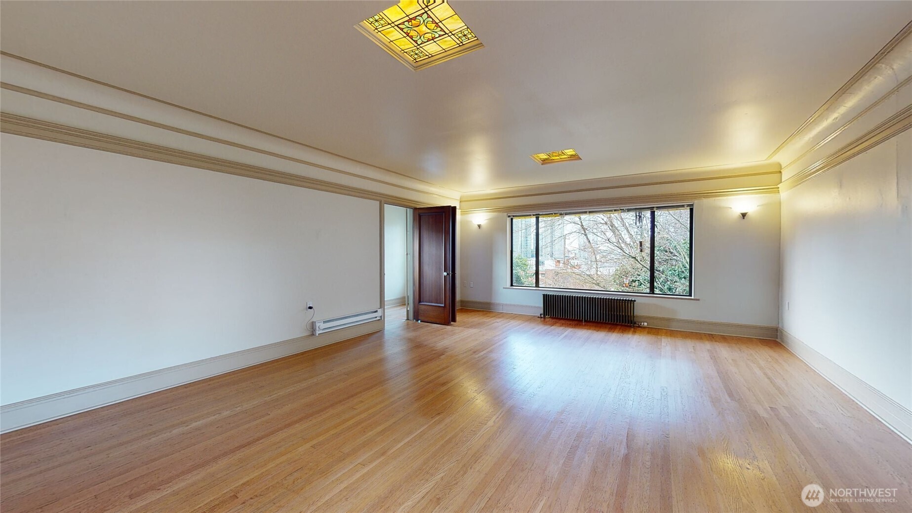 231 Summit Avenue East Seattle, WA 98102 - Photo 5 of 10