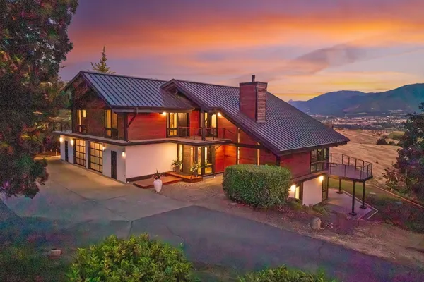 $4,100,000 | 1440 East Nevada Street, Ashland, OR 97520