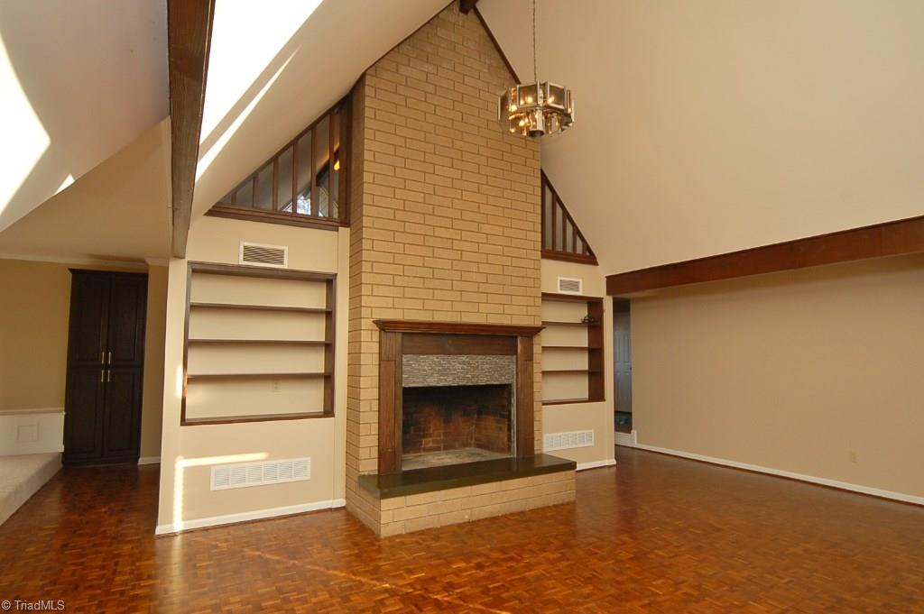 2014 Neelley Road Pleasant Garden, NC 27313 - Photo 4 of 30 Living room