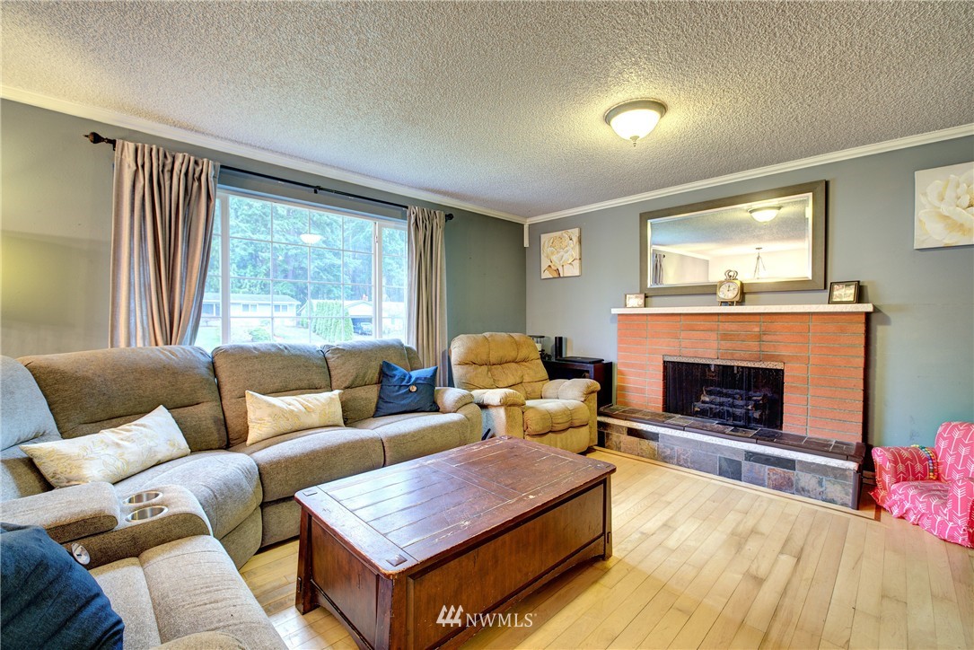 12611 177th Place Southeast Renton, WA 98059 - Photo 5 of 19