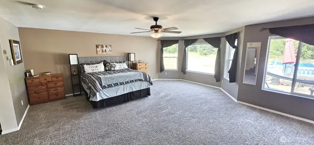 $950,000 | 3652 Pennsylvania Street, Longview, WA 98632