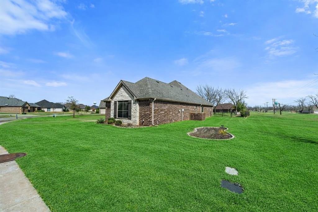 6301 Weatherby Road Granbury, TX 76049 - Photo 4 of 40
