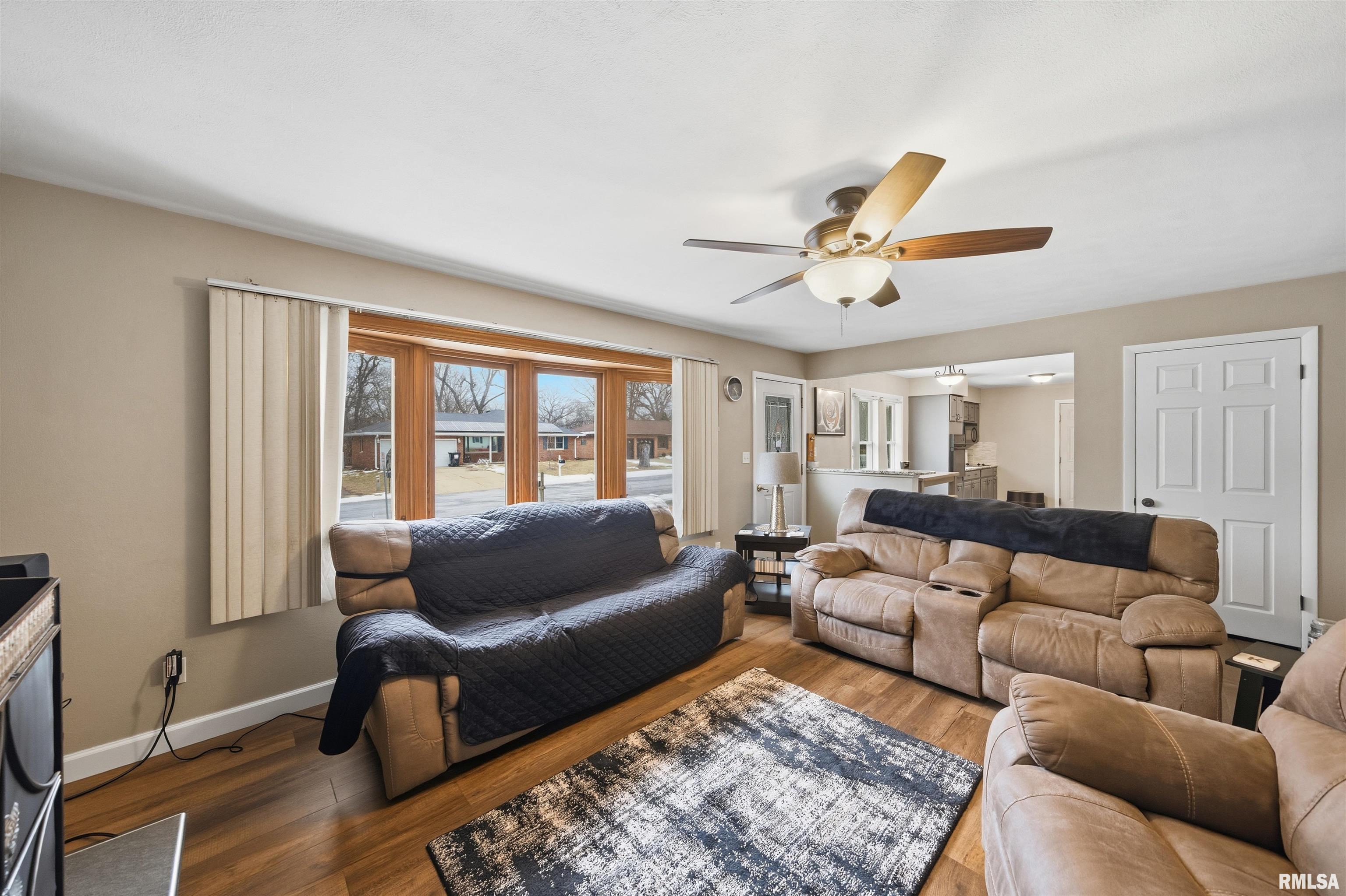 4209 South Paramount Road Bartonville, IL 61607 - Photo 8 of 27