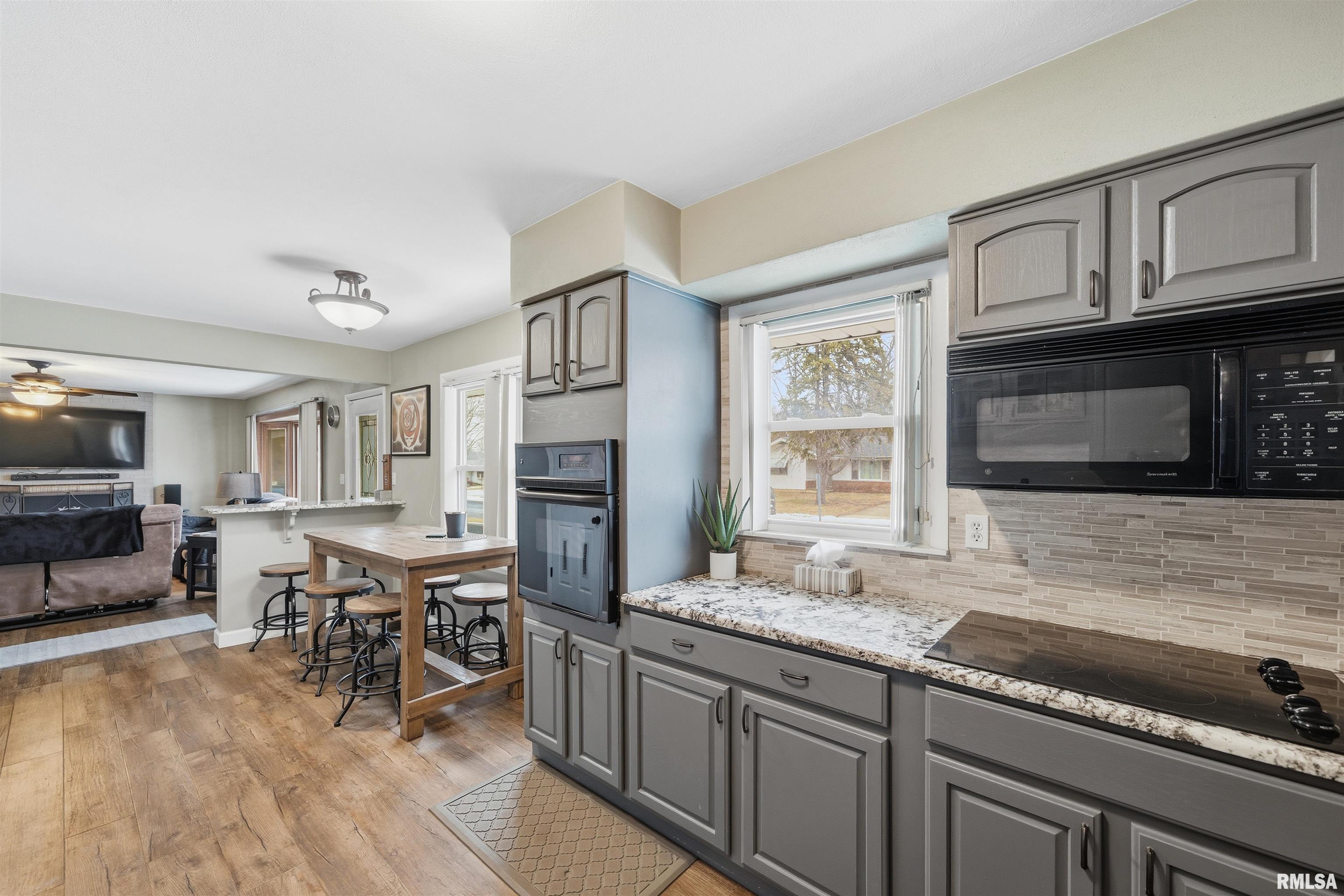 4209 South Paramount Road Bartonville, IL 61607 - Photo 9 of 27