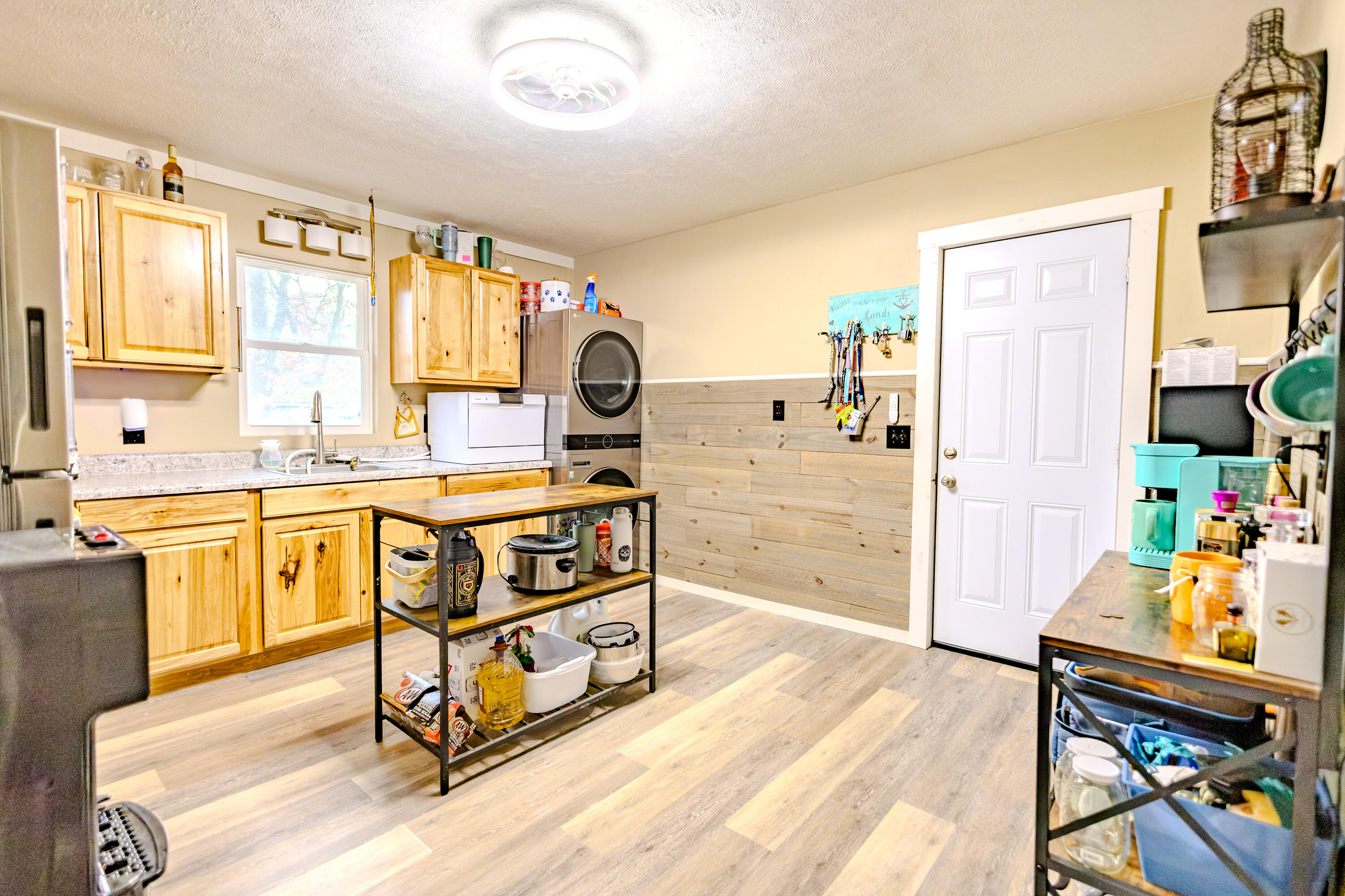 2907 Worden Street Muskegon, MI 49444 - Photo 3 of 12 PLUMHOFF2907WORDENST12