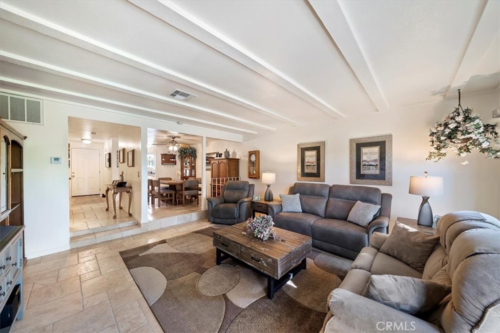 1040 Central Avenue, Unit 14 Riverside, CA 92507 - Photo 5 of 46