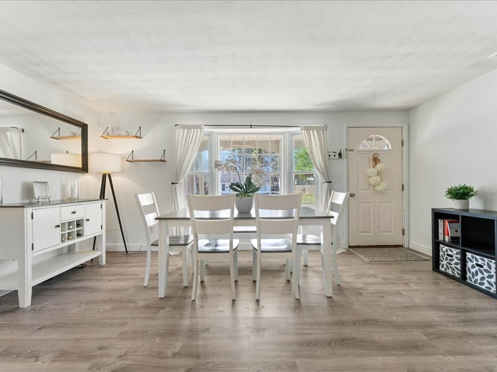 5 Perkins Road Danvers, MA 01923 - Photo 4 of 42