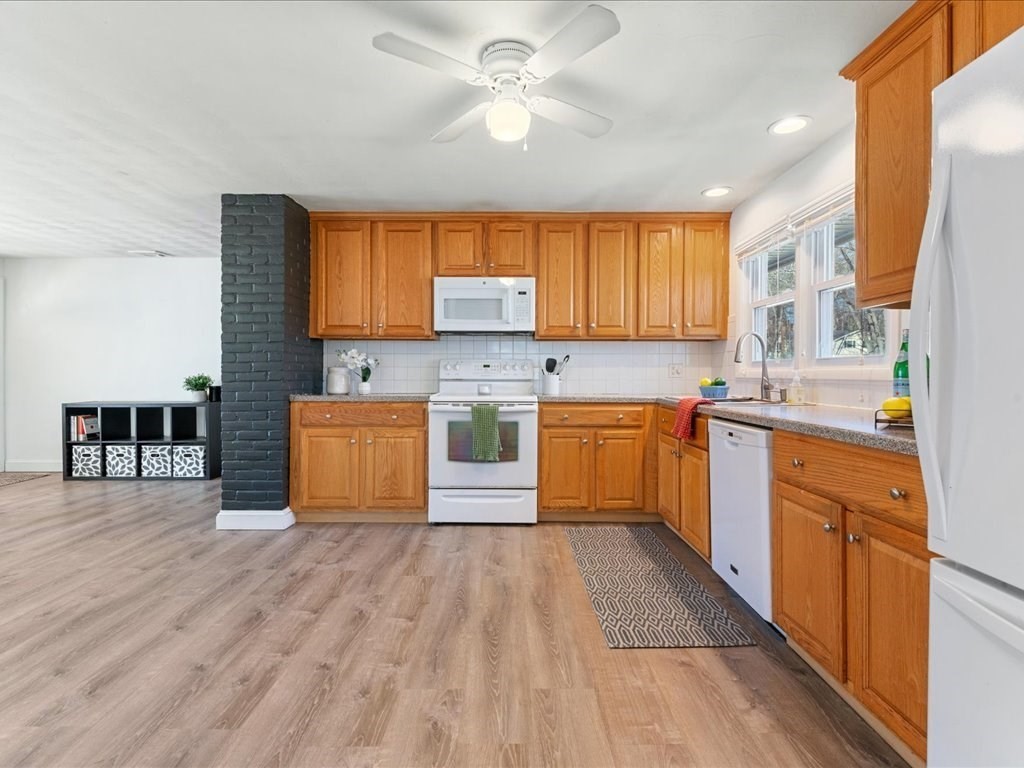 5 Perkins Road Danvers, MA 01923 - Photo 9 of 42