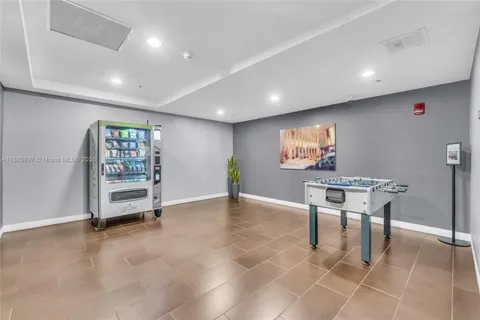 a view of a livingroom with furniture