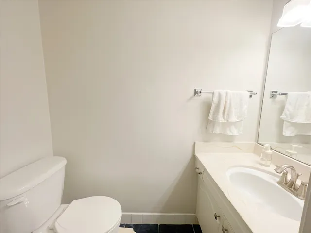 $1,950 | 443 North Post Oak Lane, Unit 443, Houston, TX 77024