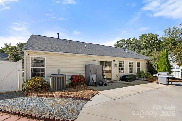 $420,000 | 1010 Glen Hollow Drive, Indian Trail, NC 28079