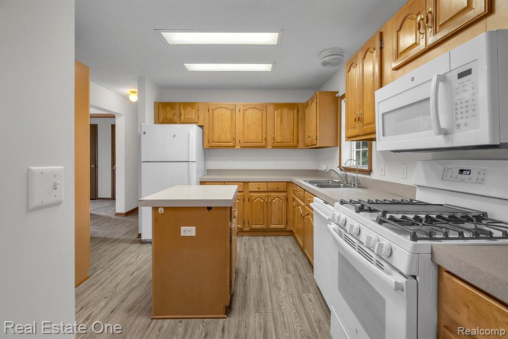 72021 Romeo Plank Road Armada, MI 48005 - Photo 31 of 46