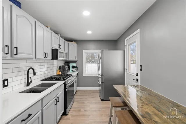 $265,000 | 268 North Gifford Street, Elgin, IL 60120