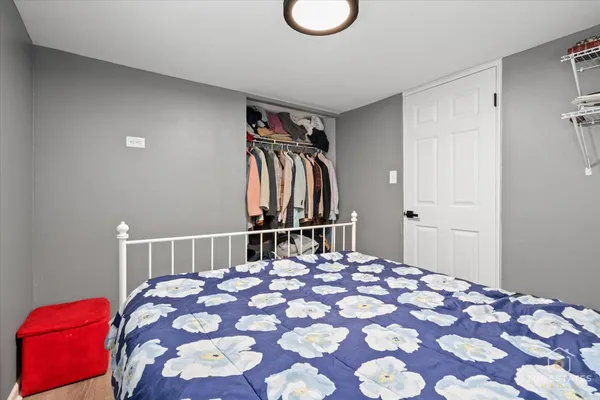 $259,900 | 268 North Gifford Street, Elgin, IL 60120