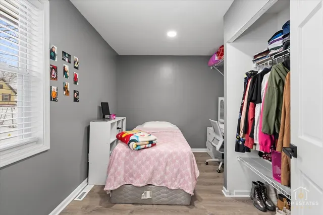 $265,000 | 268 North Gifford Street, Elgin, IL 60120