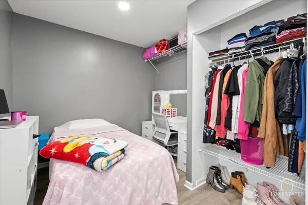 $259,900 | 268 North Gifford Street, Elgin, IL 60120