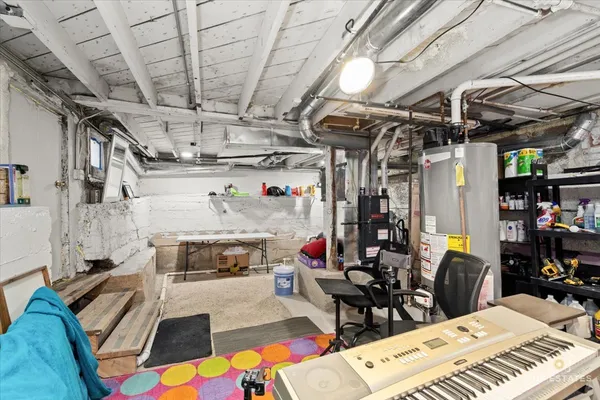$259,900 | 268 North Gifford Street, Elgin, IL 60120