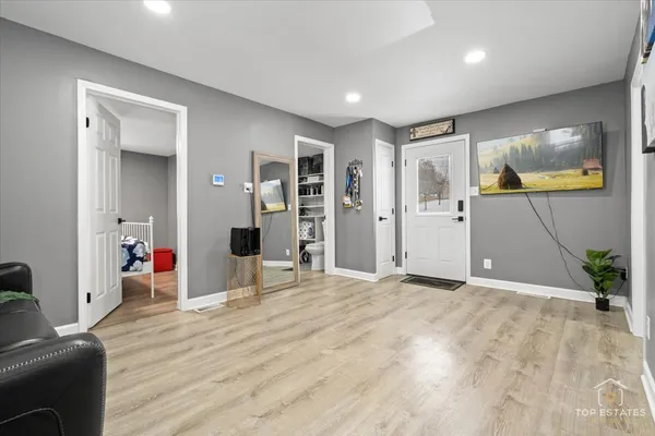 $259,900 | 268 North Gifford Street, Elgin, IL 60120