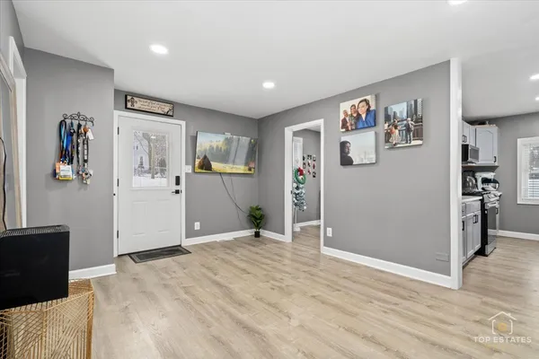 $259,900 | 268 North Gifford Street, Elgin, IL 60120