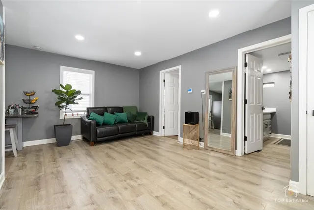 $265,000 | 268 North Gifford Street, Elgin, IL 60120