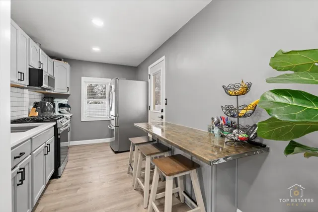 $265,000 | 268 North Gifford Street, Elgin, IL 60120