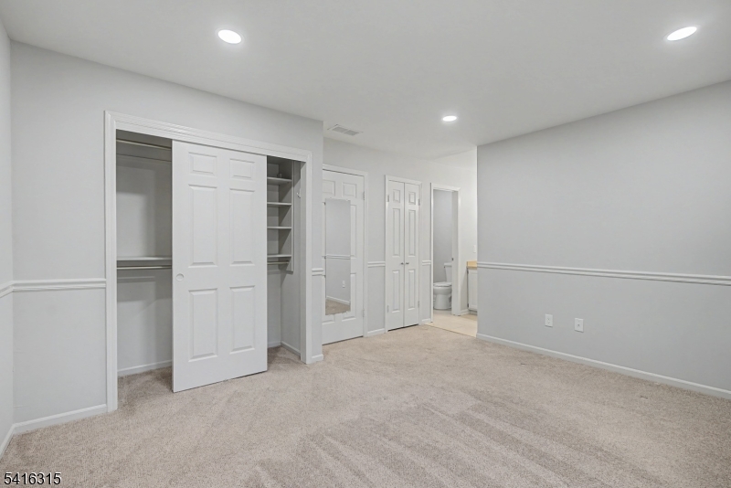 6 Exeter Road Bedminster, NJ 07921 - Photo 11 of 17