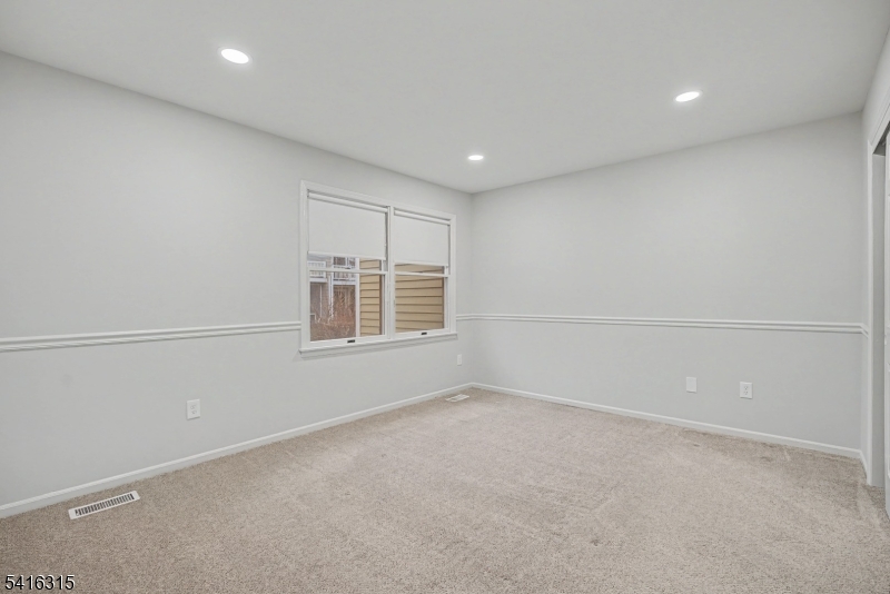 6 Exeter Road Bedminster, NJ 07921 - Photo 12 of 17