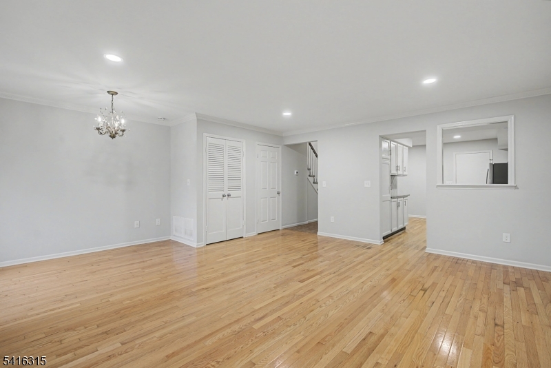 6 Exeter Road Bedminster, NJ 07921 - Photo 4 of 17