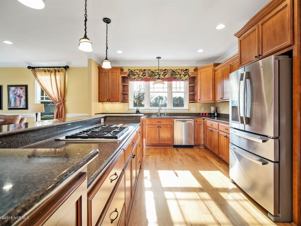 780 Prescott Road New Bern, NC 28560 - Photo 17 of 48 Spacious Kitchen