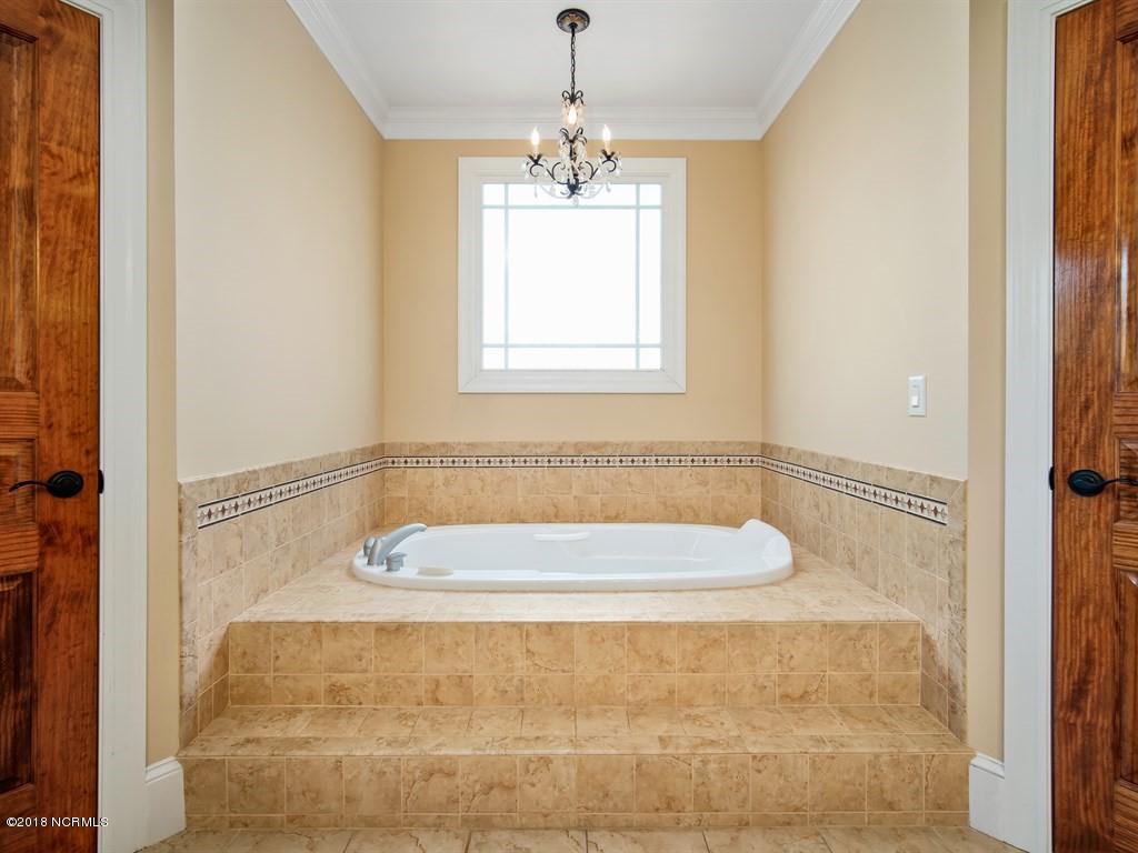 780 Prescott Road New Bern, NC 28560 - Photo 26 of 48 Separate Tub