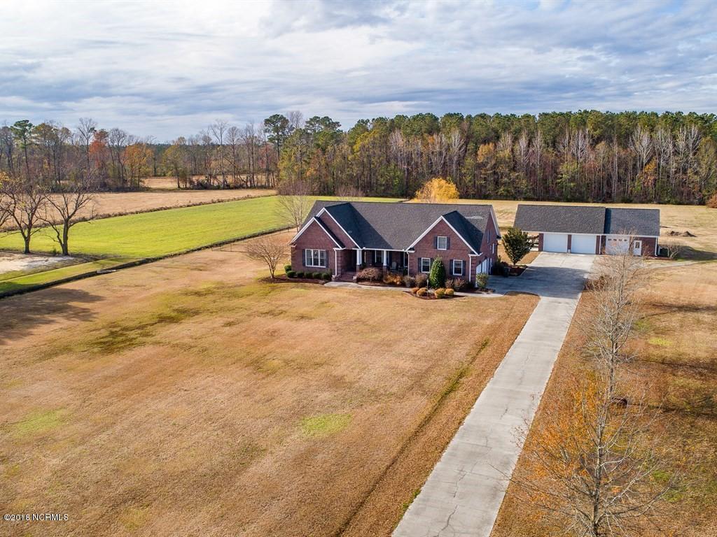 780 Prescott Road New Bern, NC 28560 - Photo 5 of 48 Nice Paved Driveway