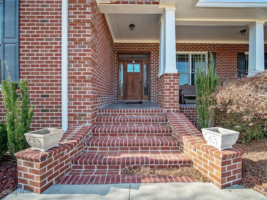 780 Prescott Road New Bern, NC 28560 - Photo 6 of 48 Welcoming Covered Porch
