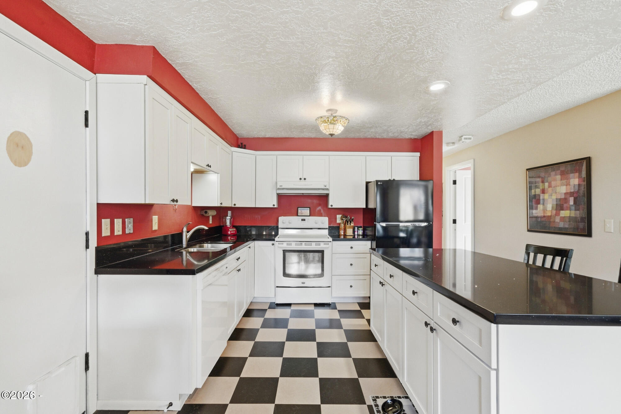 4540 Old State Road Tillamook, OR 97141 - Photo 12 of 37 Kitchen