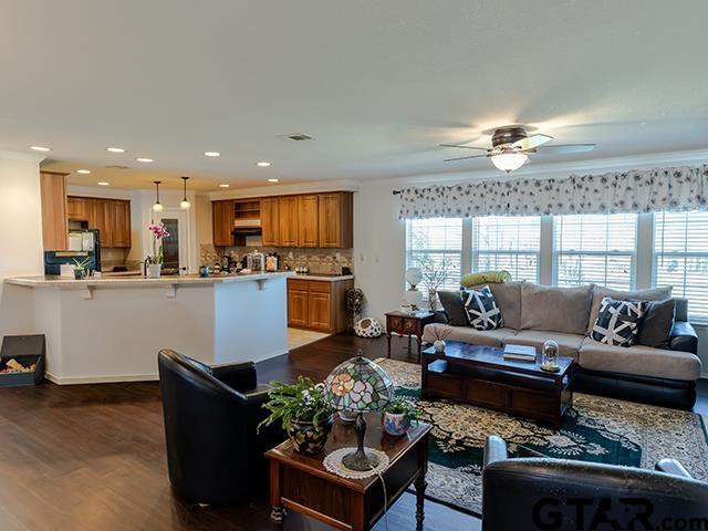 495 Wilcox Drive Rusk, TX 75785 - Photo 11 of 36