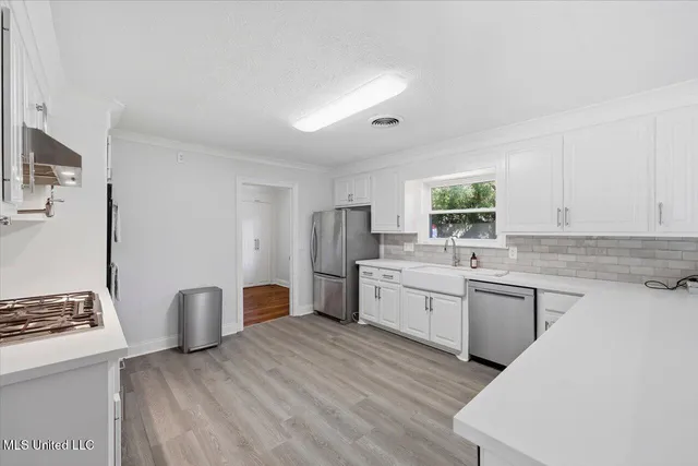 $299,000 | 144 Rollingwood Drive, Jackson, MS 39211