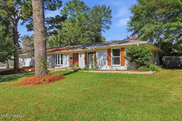 $299,000 | 144 Rollingwood Drive, Jackson, MS 39211