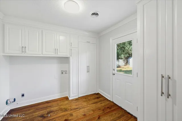 $299,000 | 144 Rollingwood Drive, Jackson, MS 39211