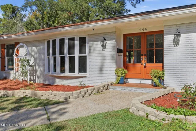 $299,000 | 144 Rollingwood Drive, Jackson, MS 39211
