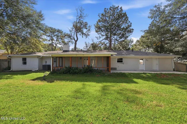 $299,000 | 144 Rollingwood Drive, Jackson, MS 39211