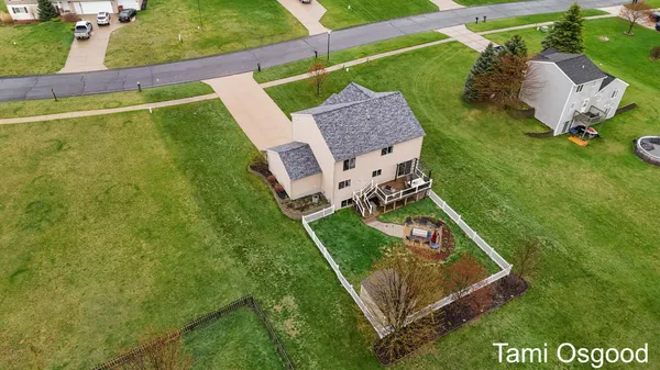 $370,000 | 16208 Trent Ridge Drive, Cedar Springs, MI 49319