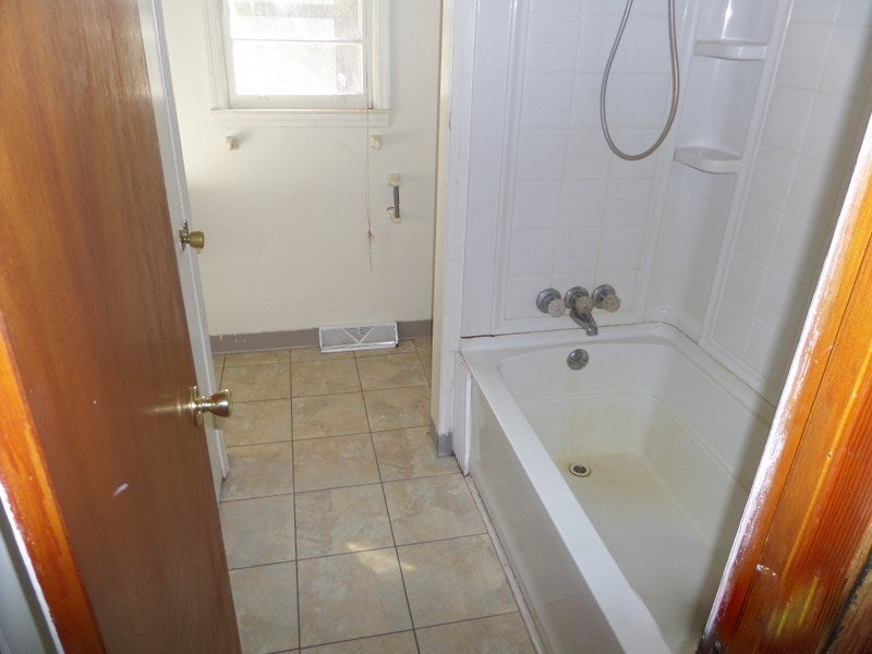 393 Lafayette Road Clarksville, VA 23927 - Photo 5 of 17 Gallery Image 5