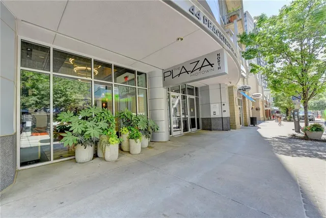 $1,795 | 44 Peachtree Place Northeast, Unit 828, Atlanta, GA 30309