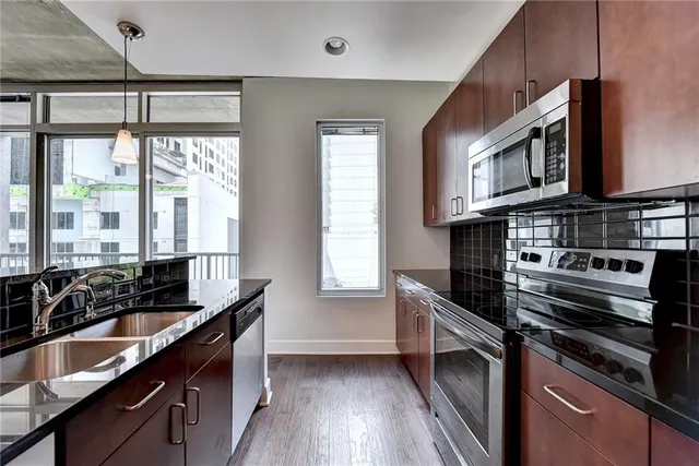 $1,795 | 44 Peachtree Place Northeast, Unit 828, Atlanta, GA 30309