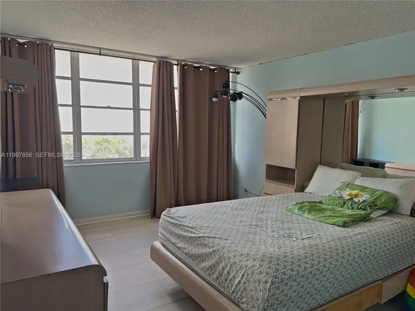 $1,900 | 1801 South Ocean Drive, Unit 934, Hallandale Beach, FL 33009