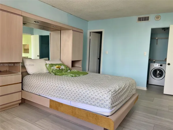$1,900 | 1801 South Ocean Drive, Unit 934, Hallandale Beach, FL 33009