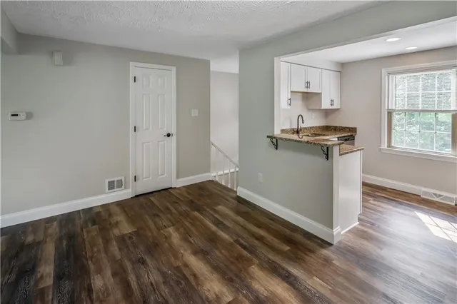 $1,750 | 313 Scott Lane, Venetia, PA 15367