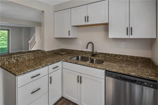 $1,750 | 313 Scott Lane, Venetia, PA 15367