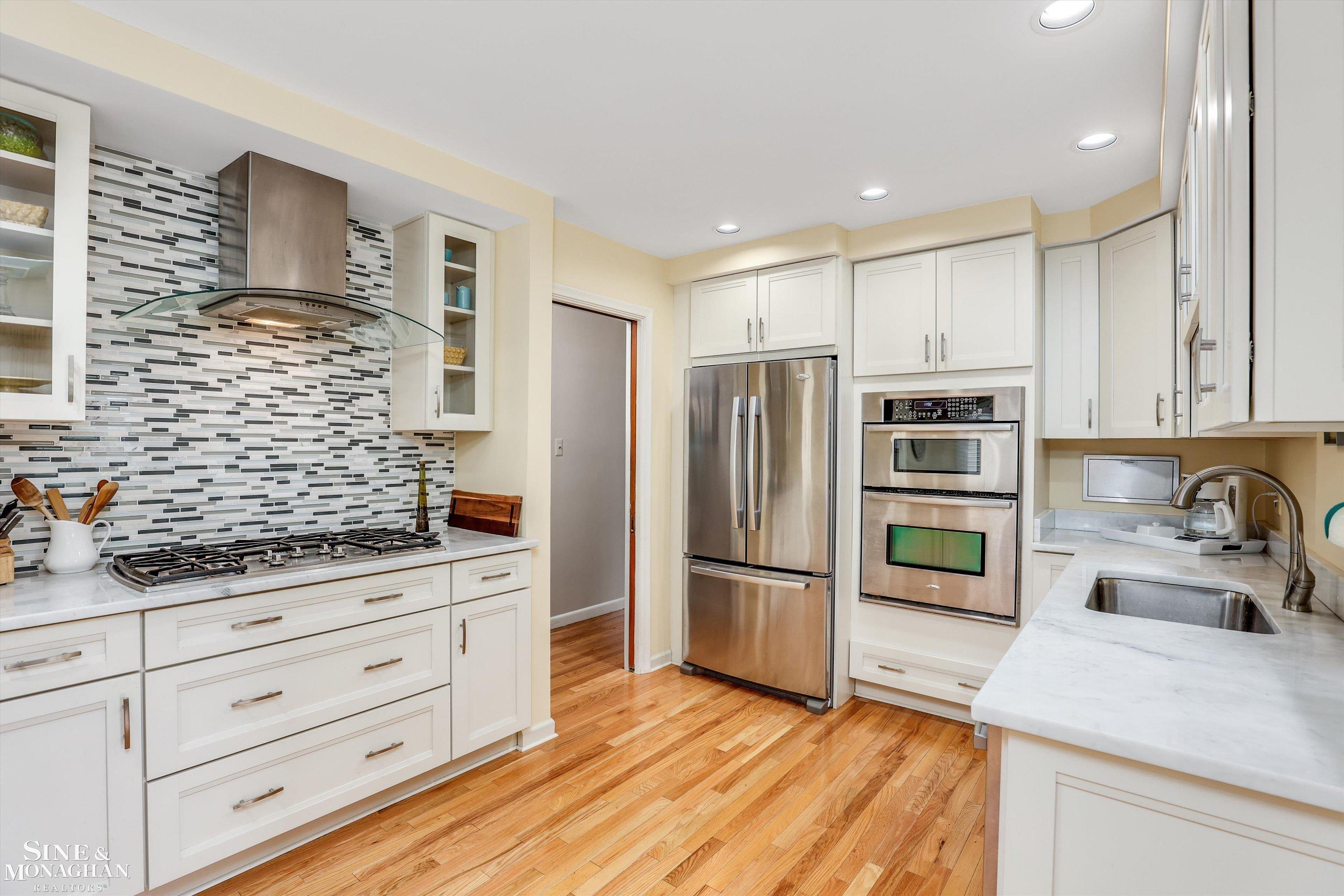 50 Hampton Road Grosse Pointe Shores, MI 48236 - Photo 13 of 37