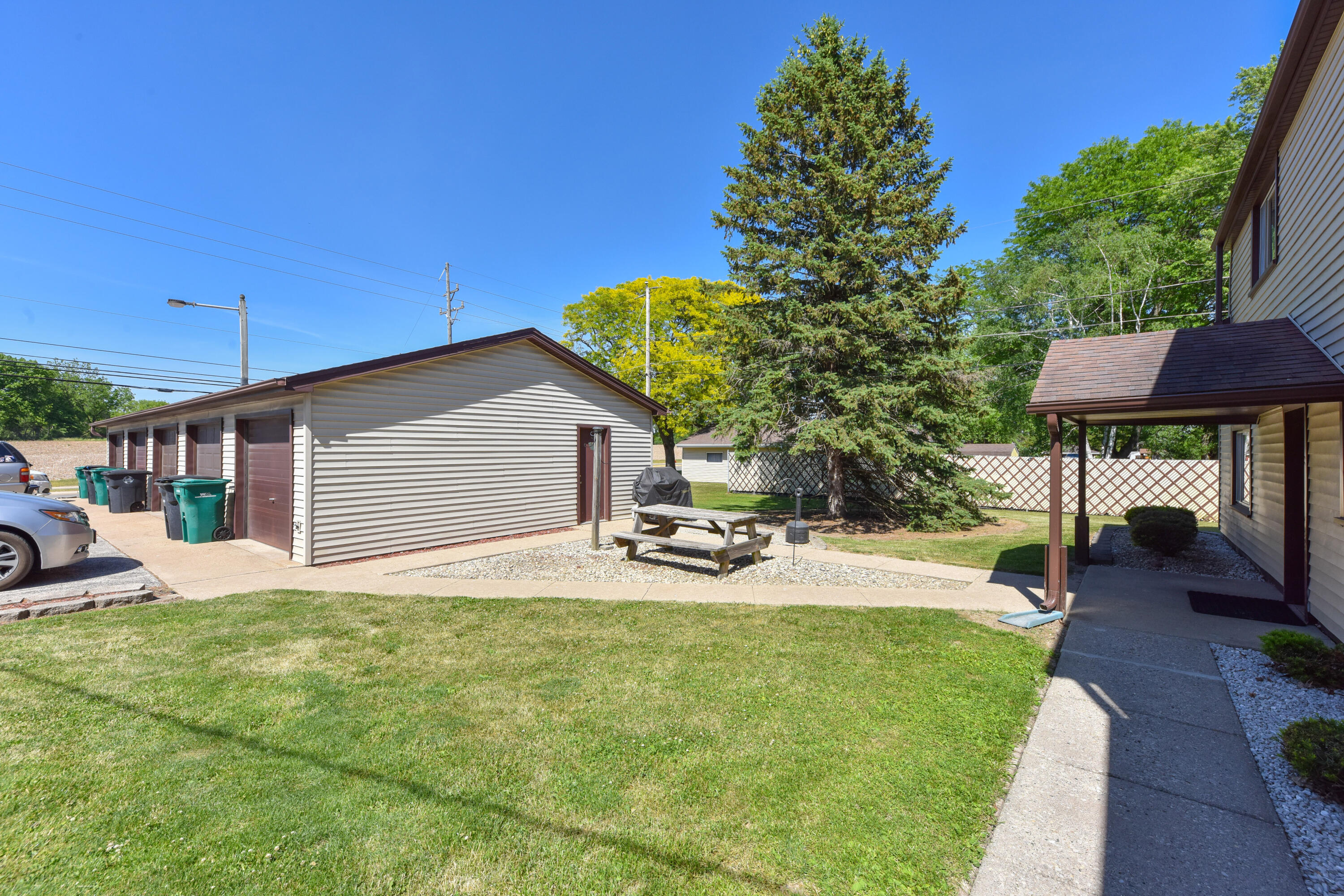 N96W20275 County Line Road Menomonee Falls, WI 53051 - Photo 5 of 53 DSC_9203-2