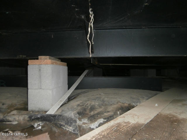 11305 Gilbert Road Yakima, WA 98903 - Photo 13 of 35 a view of basement